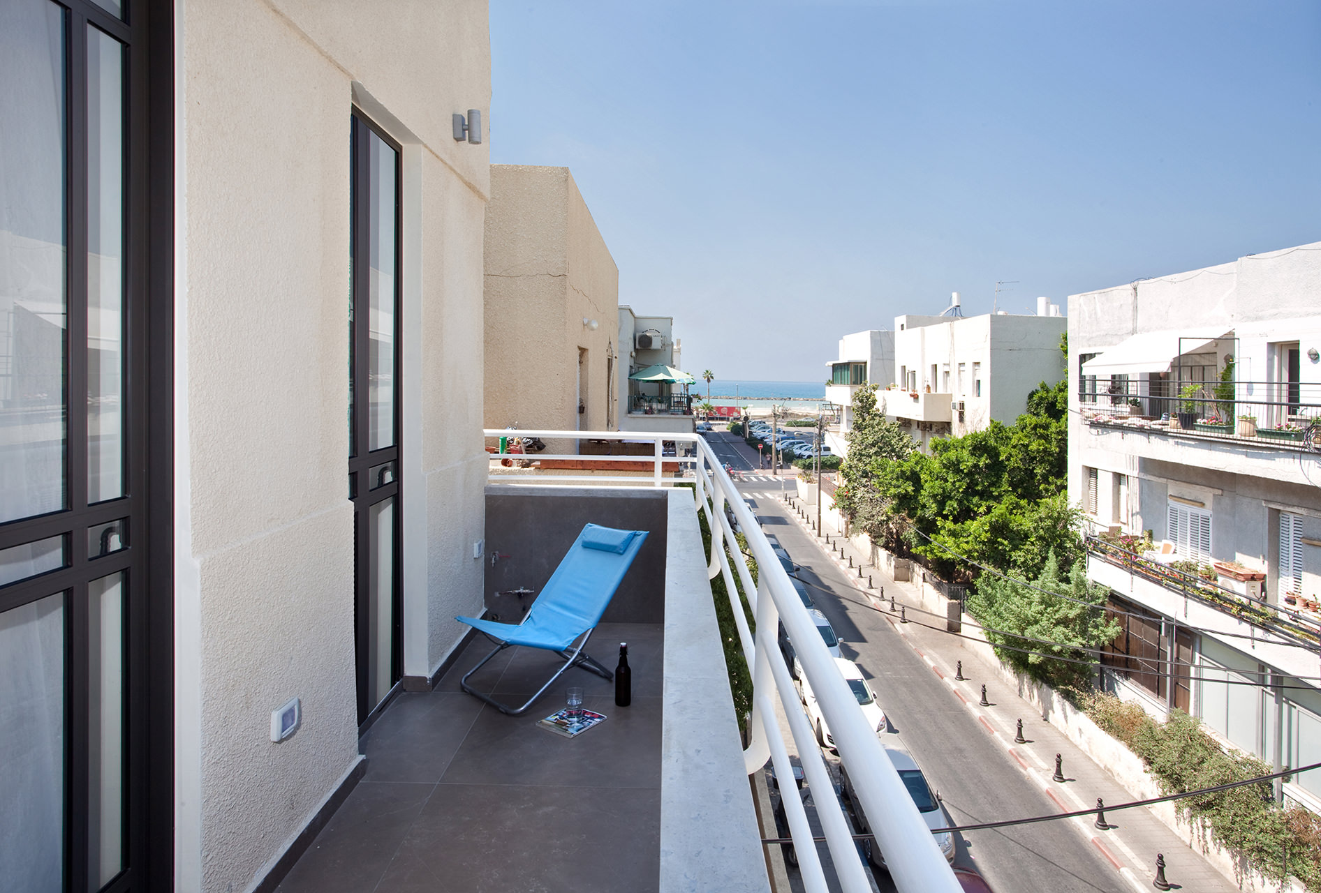 עיצוב ואדריכלות - מבט ממרפסת תל אביבית